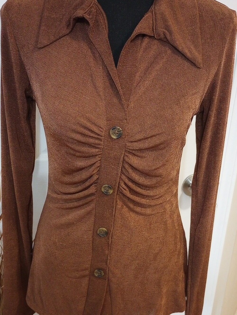 Long-Sleeve Ruched Button Front Dress in Rust - Picture 4 of 7
